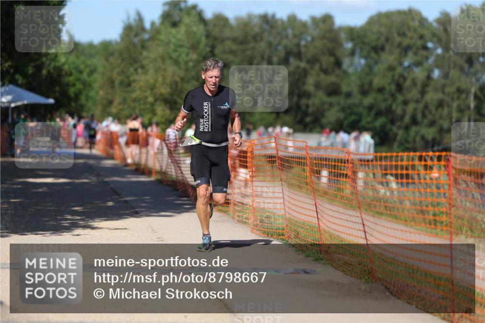 07.09.2025 - 19. Norderstedt Triathlon Michael Strokosch http://msf.ph/oto/8798667 07.09.2025 14:46:14 Laufen 392, 989 meine-sportfotos.de