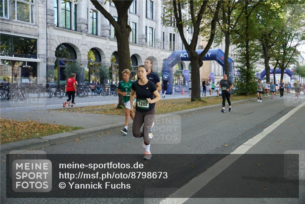 07.09.2025 - BARMER Alsterlauf Yannick Fuchs http://msf.ph/oto/8798673 07.09.2025 11:46:40 Laufen 26, 1202, 8472 meine-sportfotos.de