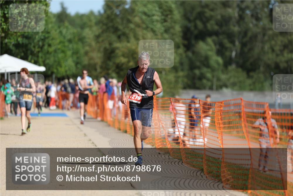 07.09.2025 - 19. Norderstedt Triathlon Michael Strokosch http://msf.ph/oto/8798676 07.09.2025 11:58:15 Laufen 1279 meine-sportfotos.de