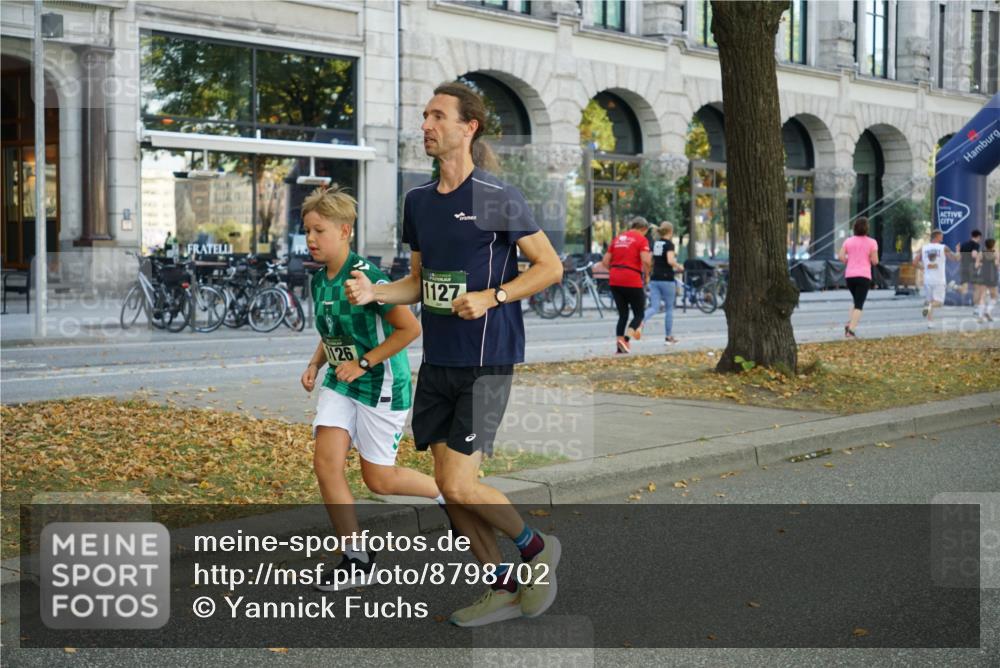 07.09.2025 - BARMER Alsterlauf Yannick Fuchs http://msf.ph/oto/8798702 07.09.2025 11:46:41 Laufen 1126, 1127 meine-sportfotos.de