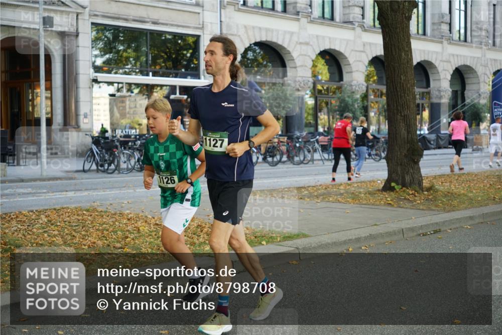 07.09.2025 - BARMER Alsterlauf Yannick Fuchs http://msf.ph/oto/8798708 07.09.2025 11:46:41 Laufen 44, 1127, 1126 meine-sportfotos.de