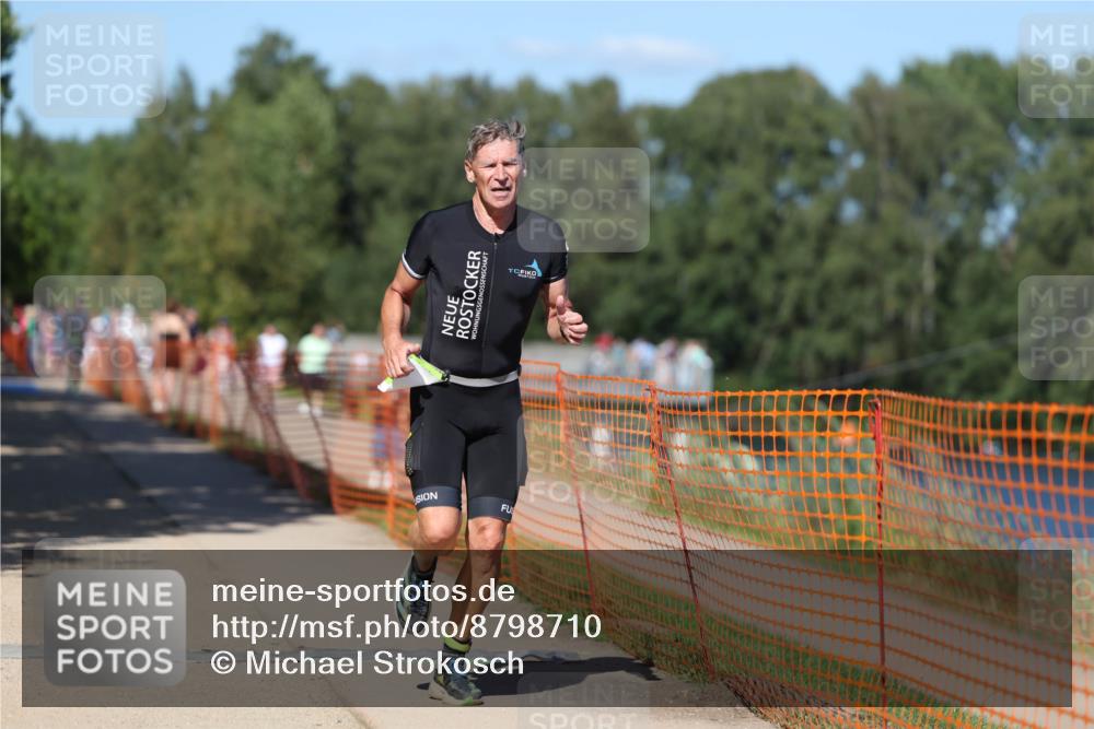 07.09.2025 - 19. Norderstedt Triathlon Michael Strokosch http://msf.ph/oto/8798710 07.09.2025 14:46:15 Laufen 392, 989 meine-sportfotos.de