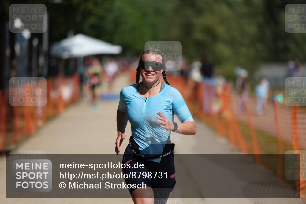 07.09.2025 - 19. Norderstedt Triathlon Michael Strokosch http://msf.ph/oto/8798731 07.09.2025 12:25:59 Laufen 699 meine-sportfotos.de