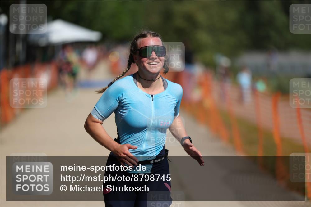 07.09.2025 - 19. Norderstedt Triathlon Michael Strokosch http://msf.ph/oto/8798745 07.09.2025 12:25:59 Laufen 699 meine-sportfotos.de