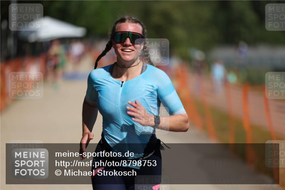 07.09.2025 - 19. Norderstedt Triathlon Michael Strokosch http://msf.ph/oto/8798753 07.09.2025 12:26:00 Laufen 699 meine-sportfotos.de