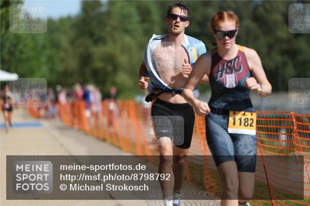 07.09.2025 - 19. Norderstedt Triathlon Michael Strokosch http://msf.ph/oto/8798792 07.09.2025 11:58:26 Laufen 185, 1172, 1182 meine-sportfotos.de
