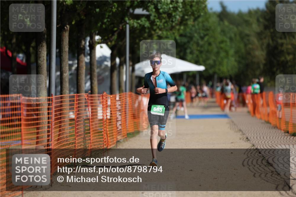 07.09.2025 - 19. Norderstedt Triathlon Michael Strokosch http://msf.ph/oto/8798794 07.09.2025 10:55:05 Laufen 78, 685 meine-sportfotos.de