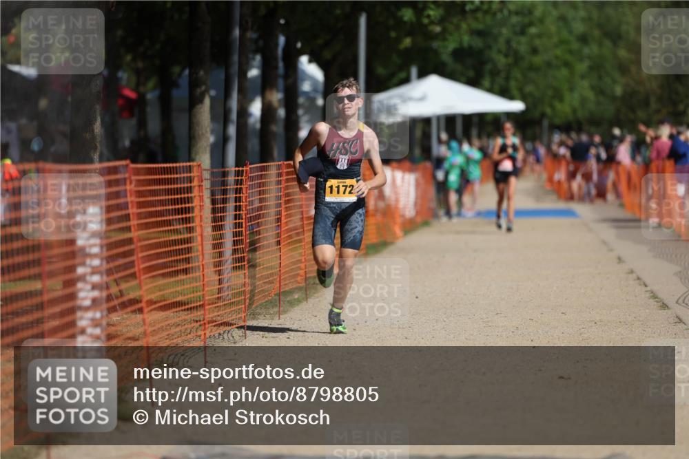 07.09.2025 - 19. Norderstedt Triathlon Michael Strokosch http://msf.ph/oto/8798805 07.09.2025 11:58:27 Laufen 185, 1172, 1182 meine-sportfotos.de