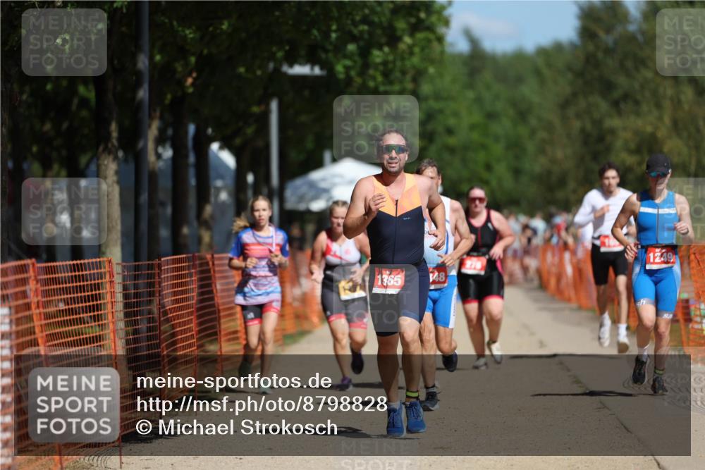 07.09.2025 - 19. Norderstedt Triathlon Michael Strokosch http://msf.ph/oto/8798828 07.09.2025 12:28:26 Laufen 165, 1197, 1249, 1348, 1365 meine-sportfotos.de