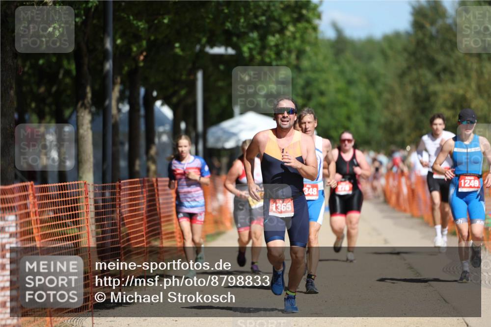 07.09.2025 - 19. Norderstedt Triathlon Michael Strokosch http://msf.ph/oto/8798833 07.09.2025 12:28:27 Laufen 165, 1197, 1249, 1348, 1365 meine-sportfotos.de