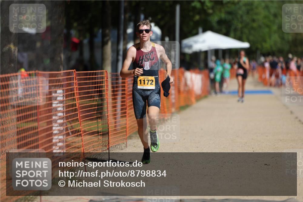 07.09.2025 - 19. Norderstedt Triathlon Michael Strokosch http://msf.ph/oto/8798834 07.09.2025 11:58:28 Laufen 185, 1172, 1182 meine-sportfotos.de