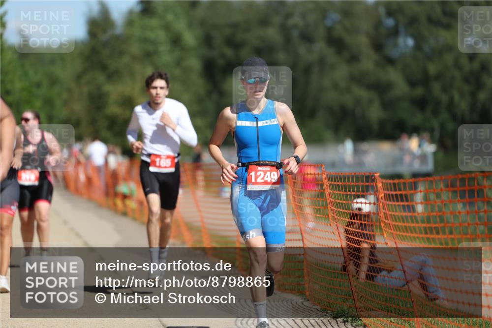 07.09.2025 - 19. Norderstedt Triathlon Michael Strokosch http://msf.ph/oto/8798865 07.09.2025 12:28:30 Laufen 165, 278, 1197, 1249, 1348, 1365 meine-sportfotos.de