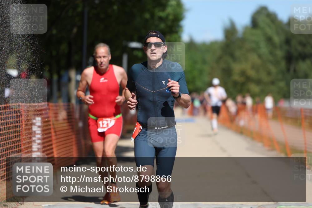 07.09.2025 - 19. Norderstedt Triathlon Michael Strokosch http://msf.ph/oto/8798866 07.09.2025 13:06:10 Laufen 811, 1216, 1366 meine-sportfotos.de