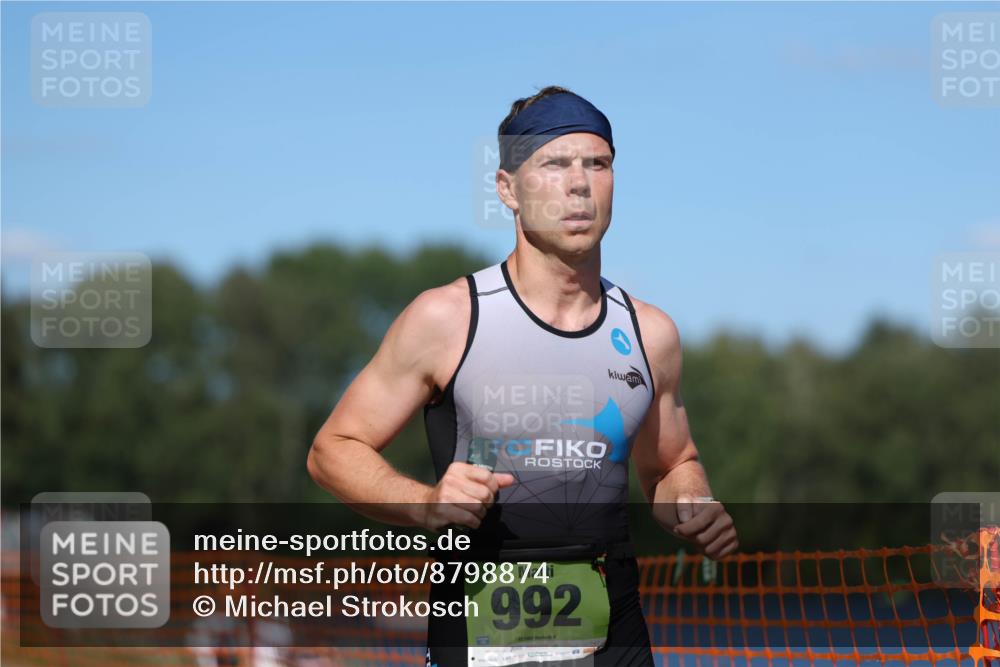 07.09.2025 - 19. Norderstedt Triathlon Michael Strokosch http://msf.ph/oto/8798874 07.09.2025 14:46:32 Laufen 992 meine-sportfotos.de