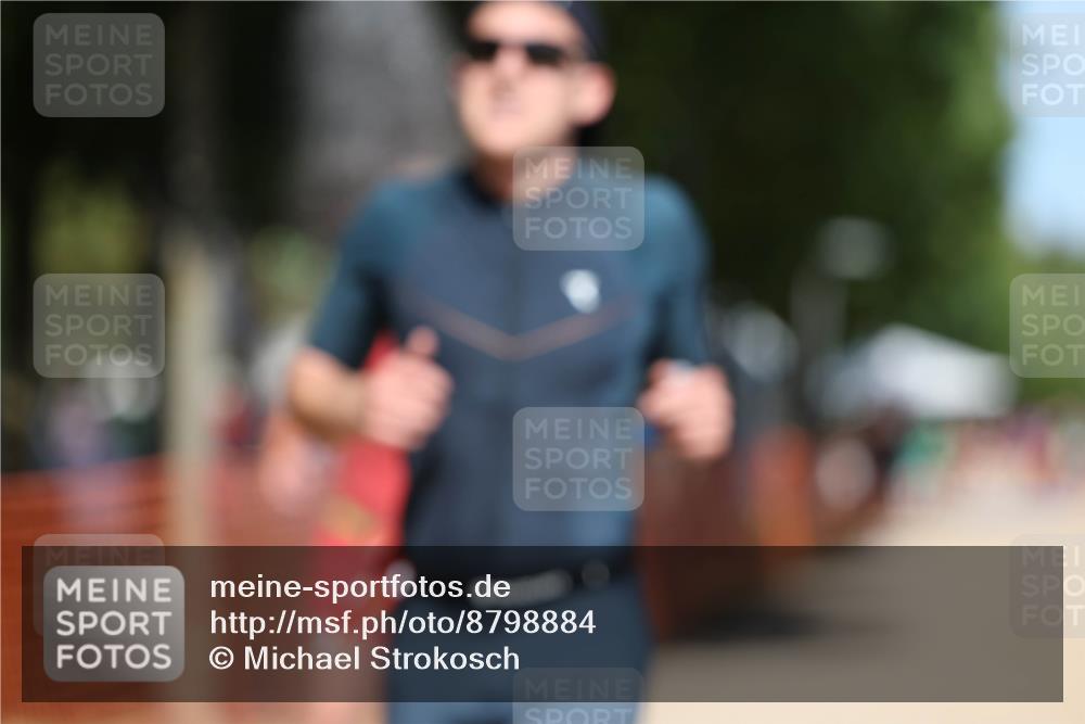 07.09.2025 - 19. Norderstedt Triathlon Michael Strokosch http://msf.ph/oto/8798884 07.09.2025 13:06:11 Laufen 811, 1216, 1366 meine-sportfotos.de