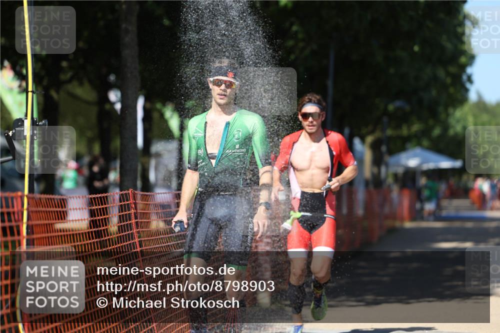 07.09.2025 - 19. Norderstedt Triathlon Michael Strokosch http://msf.ph/oto/8798903 07.09.2025 14:46:55 Laufen 974, 1016 meine-sportfotos.de