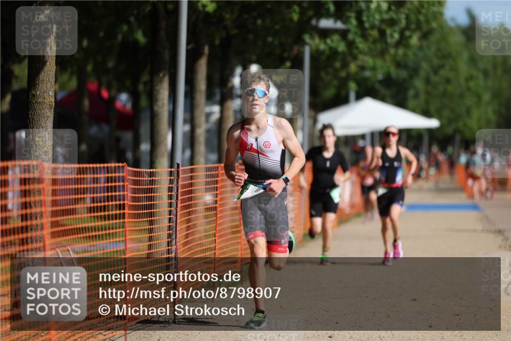 07.09.2025 - 19. Norderstedt Triathlon Michael Strokosch http://msf.ph/oto/8798907 07.09.2025 10:55:32 Laufen 637, 661, 680 meine-sportfotos.de