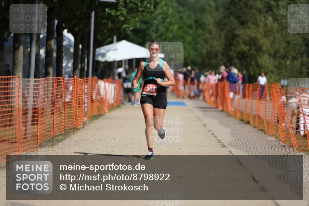 07.09.2025 - 19. Norderstedt Triathlon Michael Strokosch http://msf.ph/oto/8798922 07.09.2025 11:58:39 Laufen 1308 meine-sportfotos.de
