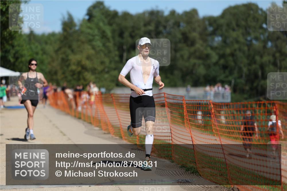 07.09.2025 - 19. Norderstedt Triathlon Michael Strokosch http://msf.ph/oto/8798931 07.09.2025 13:06:16 Laufen 272, 1366 meine-sportfotos.de