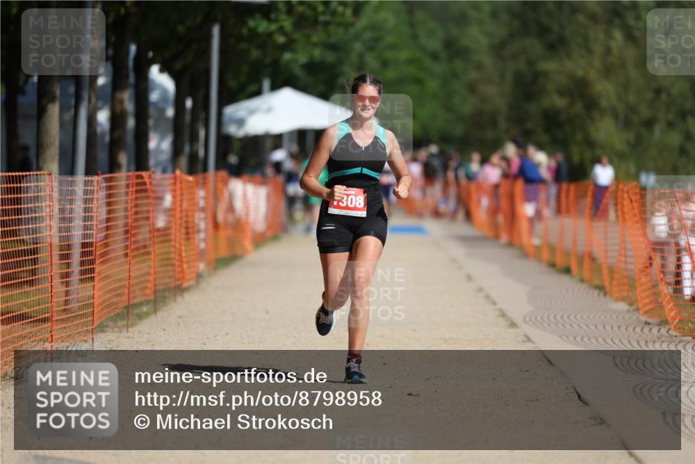 07.09.2025 - 19. Norderstedt Triathlon Michael Strokosch http://msf.ph/oto/8798958 07.09.2025 11:58:40 Laufen 1308 meine-sportfotos.de