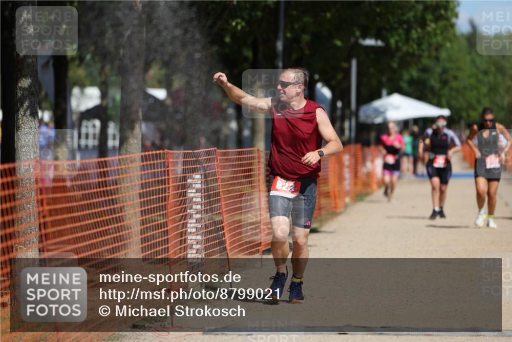 07.09.2025 - 19. Norderstedt Triathlon Michael Strokosch http://msf.ph/oto/8799021 07.09.2025 12:28:53 Laufen 267, 823, 1358 meine-sportfotos.de
