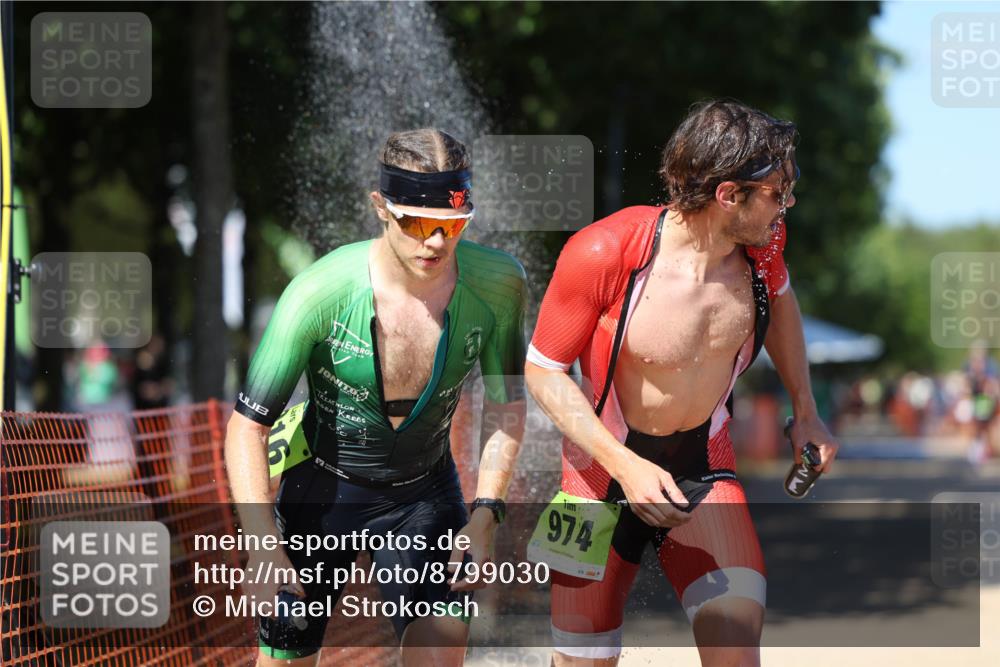 07.09.2025 - 19. Norderstedt Triathlon Michael Strokosch http://msf.ph/oto/8799030 07.09.2025 14:46:59 Laufen 974 meine-sportfotos.de
