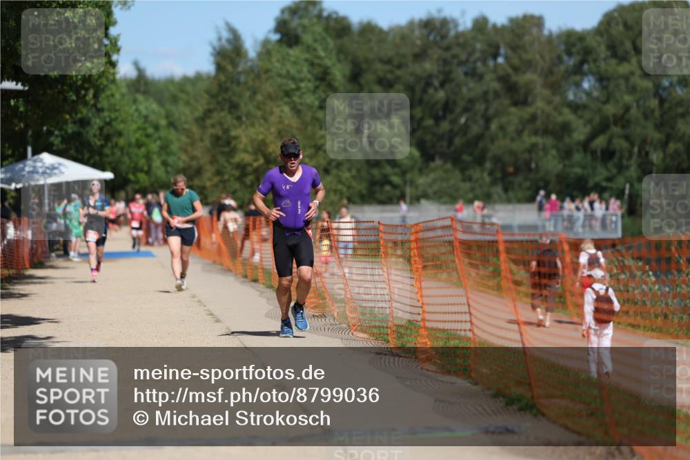 07.09.2025 - 19. Norderstedt Triathlon Michael Strokosch http://msf.ph/oto/8799036 07.09.2025 13:06:29 Laufen 1283 meine-sportfotos.de