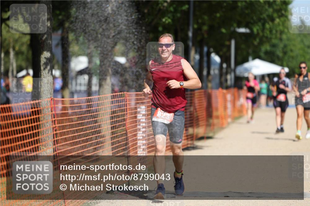 07.09.2025 - 19. Norderstedt Triathlon Michael Strokosch http://msf.ph/oto/8799043 07.09.2025 12:28:54 Laufen 184, 267, 823, 1358 meine-sportfotos.de
