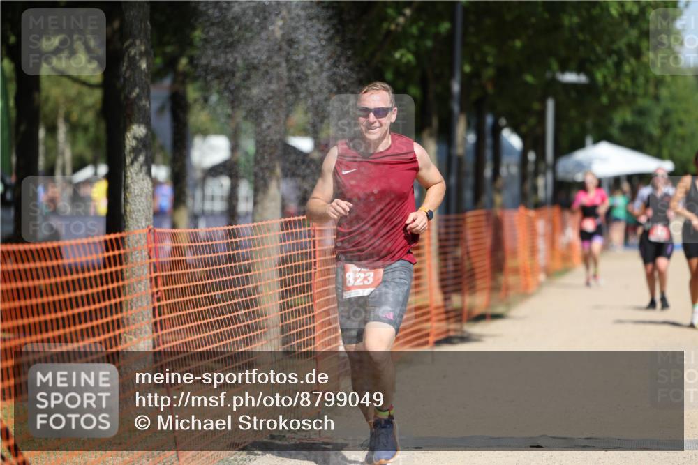 07.09.2025 - 19. Norderstedt Triathlon Michael Strokosch http://msf.ph/oto/8799049 07.09.2025 12:28:54 Laufen 184, 267, 823, 1358 meine-sportfotos.de