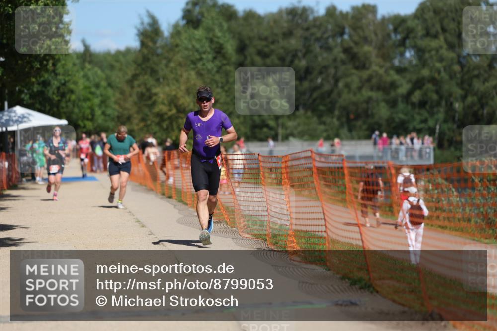07.09.2025 - 19. Norderstedt Triathlon Michael Strokosch http://msf.ph/oto/8799053 07.09.2025 13:06:30 Laufen 305, 1283 meine-sportfotos.de