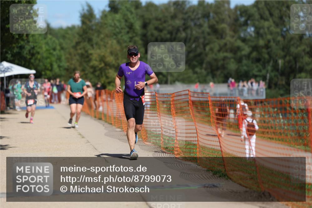 07.09.2025 - 19. Norderstedt Triathlon Michael Strokosch http://msf.ph/oto/8799073 07.09.2025 13:06:30 Laufen 305, 1283 meine-sportfotos.de