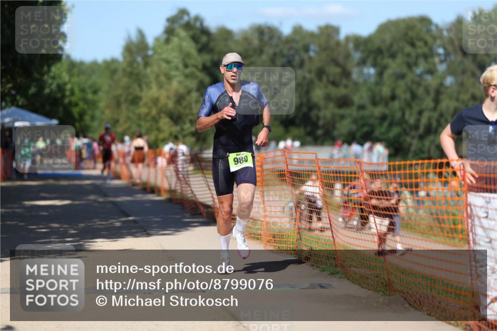 07.09.2025 - 19. Norderstedt Triathlon Michael Strokosch http://msf.ph/oto/8799076 07.09.2025 14:47:10 Laufen 980 meine-sportfotos.de