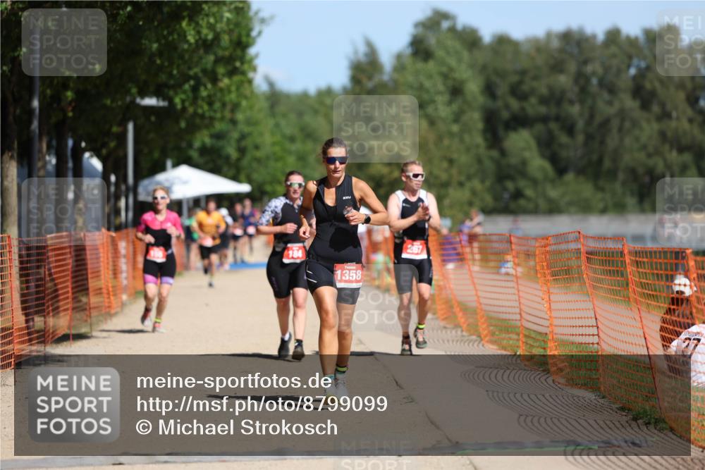 07.09.2025 - 19. Norderstedt Triathlon Michael Strokosch http://msf.ph/oto/8799099 07.09.2025 12:28:57 Laufen 155, 184, 267, 823, 1358 meine-sportfotos.de