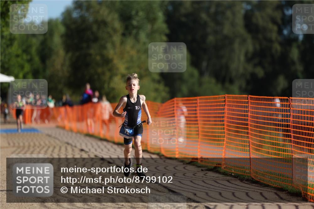 07.09.2025 - 19. Norderstedt Triathlon Michael Strokosch http://msf.ph/oto/8799102 07.09.2025 09:12:12 Laufen 12 meine-sportfotos.de
