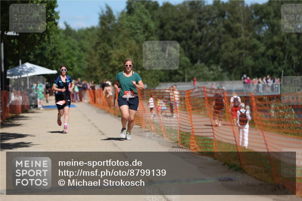 07.09.2025 - 19. Norderstedt Triathlon Michael Strokosch http://msf.ph/oto/8799139 07.09.2025 13:06:34 Laufen 283, 305, 1283 meine-sportfotos.de