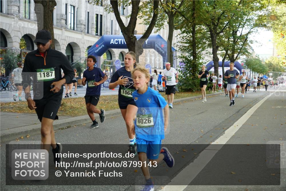 07.09.2025 - BARMER Alsterlauf Yannick Fuchs http://msf.ph/oto/8799143 07.09.2025 11:47:13 Laufen 1187, 119, 1064, 8026, 146, 8486, 1103 meine-sportfotos.de