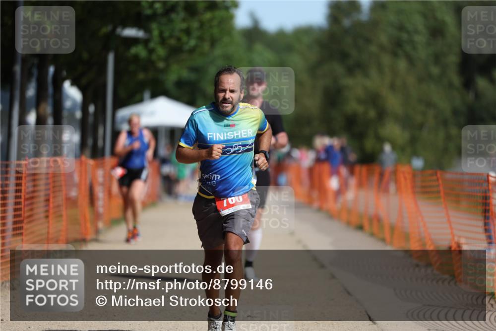 07.09.2025 - 19. Norderstedt Triathlon Michael Strokosch http://msf.ph/oto/8799146 07.09.2025 11:59:11 Laufen 229, 281, 760 meine-sportfotos.de