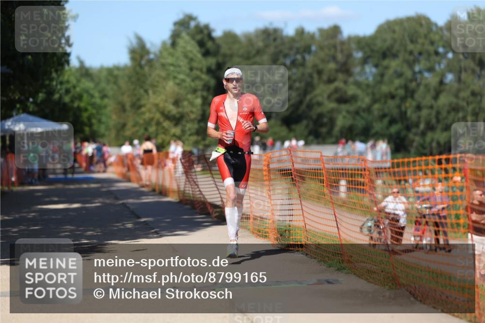07.09.2025 - 19. Norderstedt Triathlon Michael Strokosch http://msf.ph/oto/8799165 07.09.2025 14:47:19 Laufen 975 meine-sportfotos.de