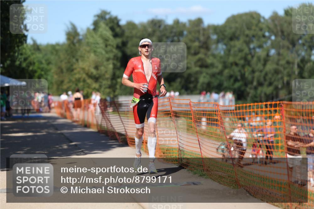 07.09.2025 - 19. Norderstedt Triathlon Michael Strokosch http://msf.ph/oto/8799171 07.09.2025 14:47:19 Laufen 975 meine-sportfotos.de