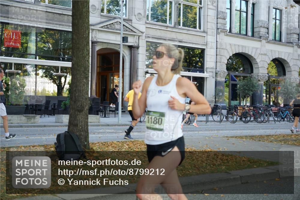 07.09.2025 - BARMER Alsterlauf Yannick Fuchs http://msf.ph/oto/8799212 07.09.2025 11:47:19 Laufen 1180 meine-sportfotos.de