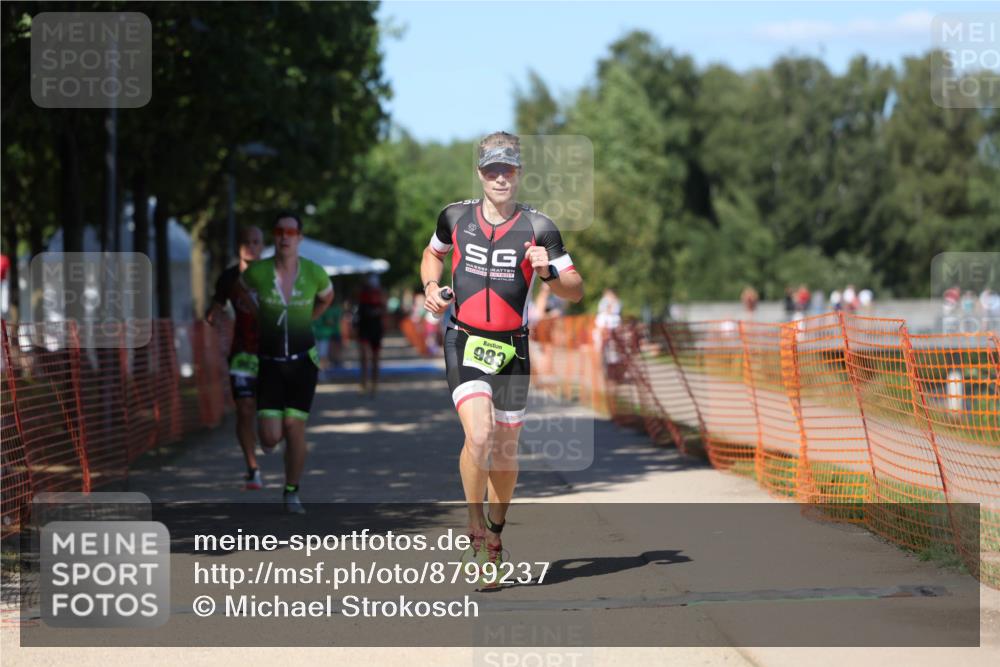 07.09.2025 - 19. Norderstedt Triathlon Michael Strokosch http://msf.ph/oto/8799237 07.09.2025 14:47:34 Laufen 962, 983, 1004 meine-sportfotos.de