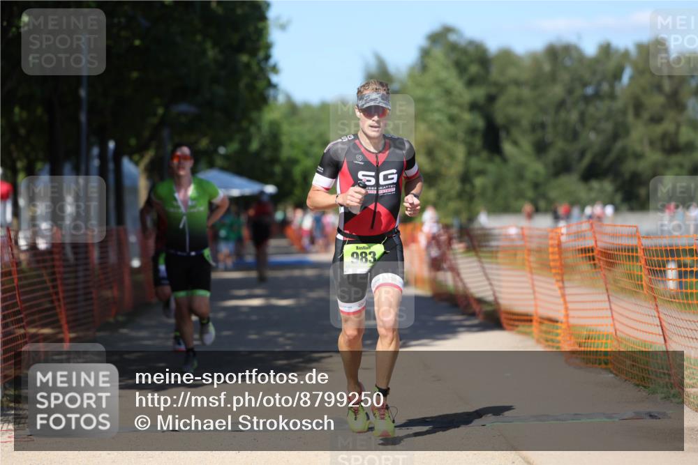 07.09.2025 - 19. Norderstedt Triathlon Michael Strokosch http://msf.ph/oto/8799250 07.09.2025 14:47:34 Laufen 962, 983, 1004 meine-sportfotos.de