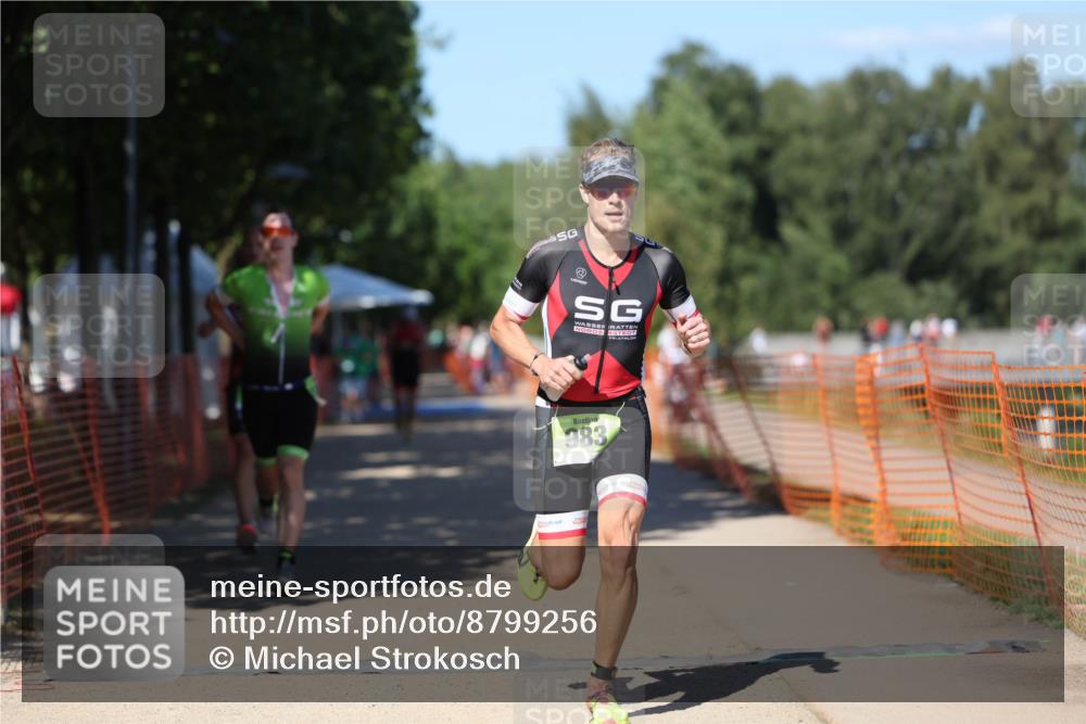 07.09.2025 - 19. Norderstedt Triathlon Michael Strokosch http://msf.ph/oto/8799256 07.09.2025 14:47:34 Laufen 962, 983, 1004 meine-sportfotos.de