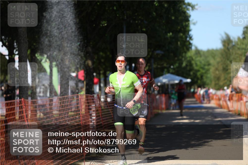 07.09.2025 - 19. Norderstedt Triathlon Michael Strokosch http://msf.ph/oto/8799269 07.09.2025 14:47:35 Laufen 962, 983, 1004 meine-sportfotos.de