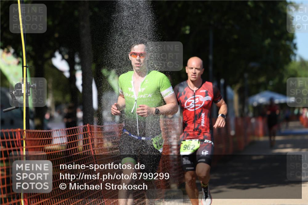 07.09.2025 - 19. Norderstedt Triathlon Michael Strokosch http://msf.ph/oto/8799299 07.09.2025 14:47:37 Laufen 962, 983, 984, 1004 meine-sportfotos.de