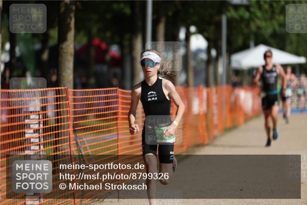 07.09.2025 - 19. Norderstedt Triathlon Michael Strokosch http://msf.ph/oto/8799326 07.09.2025 10:55:55 Laufen 89, 668, 1150 meine-sportfotos.de