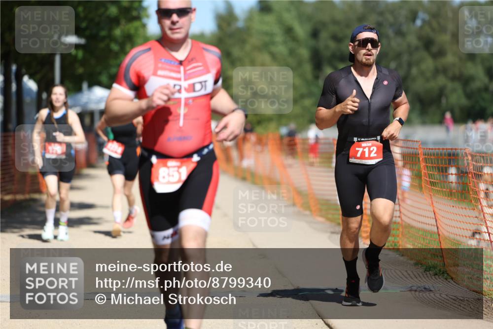07.09.2025 - 19. Norderstedt Triathlon Michael Strokosch http://msf.ph/oto/8799340 07.09.2025 13:06:53 Laufen 175, 712, 851, 1374 meine-sportfotos.de