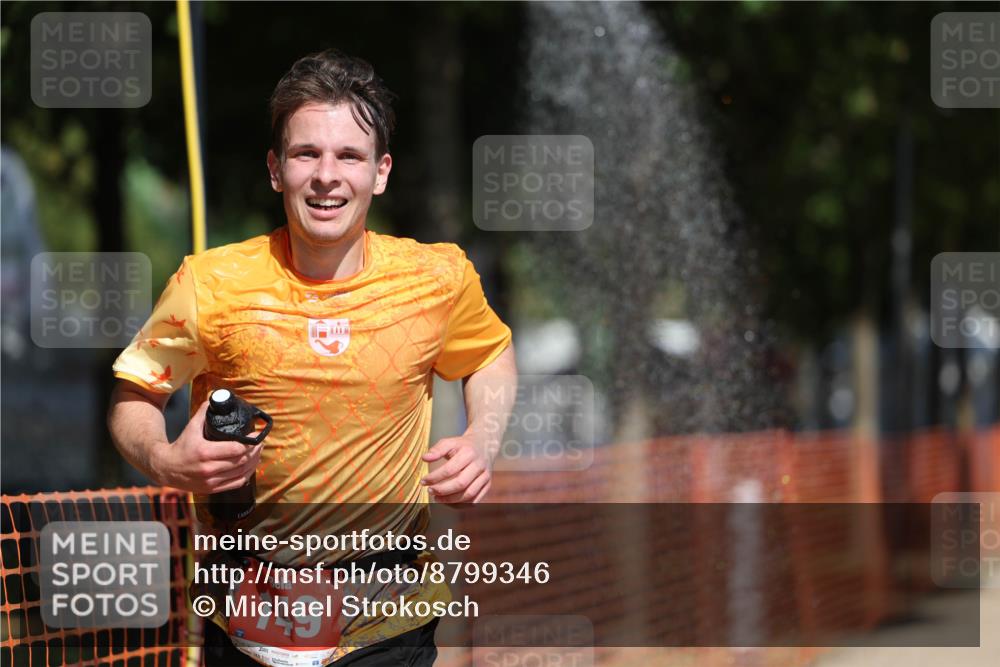 07.09.2025 - 19. Norderstedt Triathlon Michael Strokosch http://msf.ph/oto/8799346 07.09.2025 12:29:08 Laufen 149 meine-sportfotos.de
