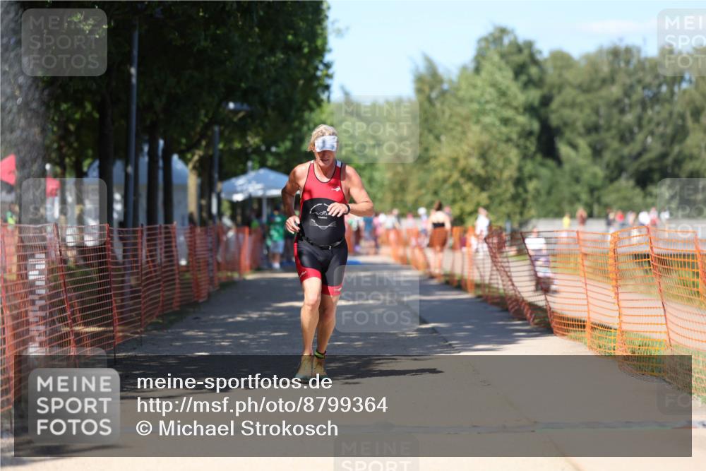 07.09.2025 - 19. Norderstedt Triathlon Michael Strokosch http://msf.ph/oto/8799364 07.09.2025 14:47:43 Laufen 984 meine-sportfotos.de