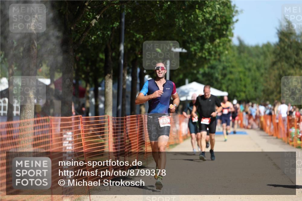 07.09.2025 - 19. Norderstedt Triathlon Michael Strokosch http://msf.ph/oto/8799378 07.09.2025 12:29:15 Laufen 835, 1217, 1306, 1379 meine-sportfotos.de